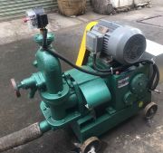 May bom vua 2 pittong kep HUB3.5 (4KW)