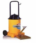 Máy bơm mỡ bằng chân Kocu GZ-6J (12 lít)