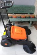 Máy quét rác hút bụi đẩy tay TCVN MS98